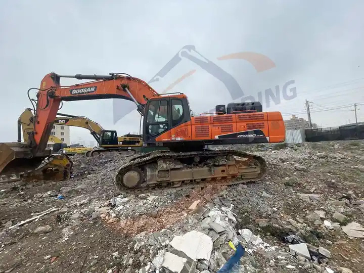 High quality Used Doosan excavator DX520LC-9C in good condition for sale - Excavadora de cadenas: foto 5 High quality Used Doosan excavator DX520LC-9C in good condition for sale - Excavadora de cadenas: foto 5