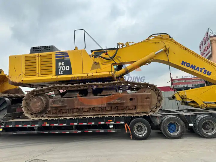 Second hand nice price good condition komatsu pc650 pc600 pc700 65 ton large excavator - Excavadora: foto 5 Second hand nice price good condition komatsu pc650 pc600 pc700 65 ton large excavator - Excavadora: foto 5