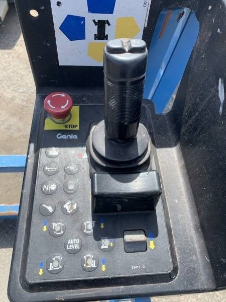 Plataforma de tijeras Genie GS4390 - 15,11m, diesel, 4x4: foto 11