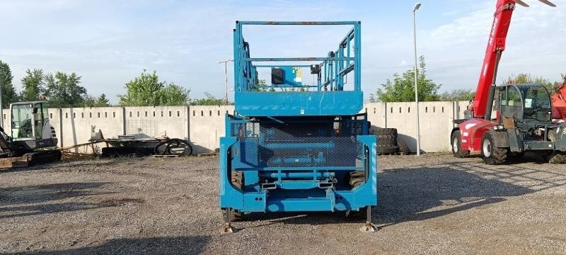 Genie GS4390 - 15,11m, diesel, 4x4 - Plataforma de tijeras: foto 3 Genie GS4390 - 15,11m, diesel, 4x4 - Plataforma de tijeras: foto 3
