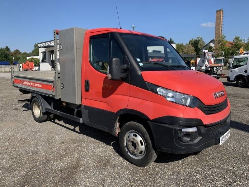 Iveco 35C12 - Tipper - Camión volquete: foto 2 Iveco 35C12 - Tipper - Camión volquete: foto 2