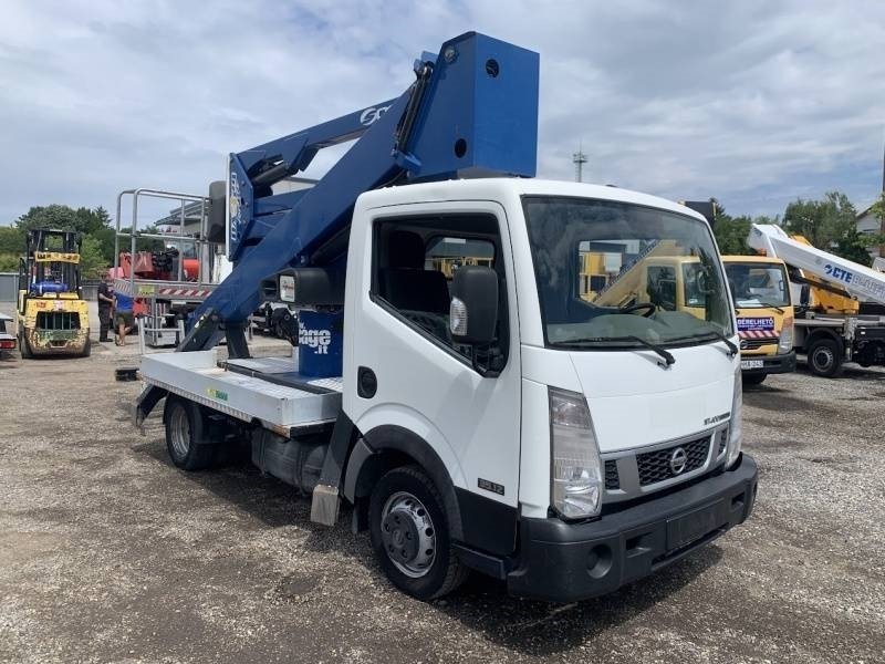 Nissan Cabstar Socage DA324 - 24m, 225kg - Camión con plataforma elevadora: foto 1 Nissan Cabstar Socage DA324 - 24m, 225kg - Camión con plataforma elevadora: foto 1