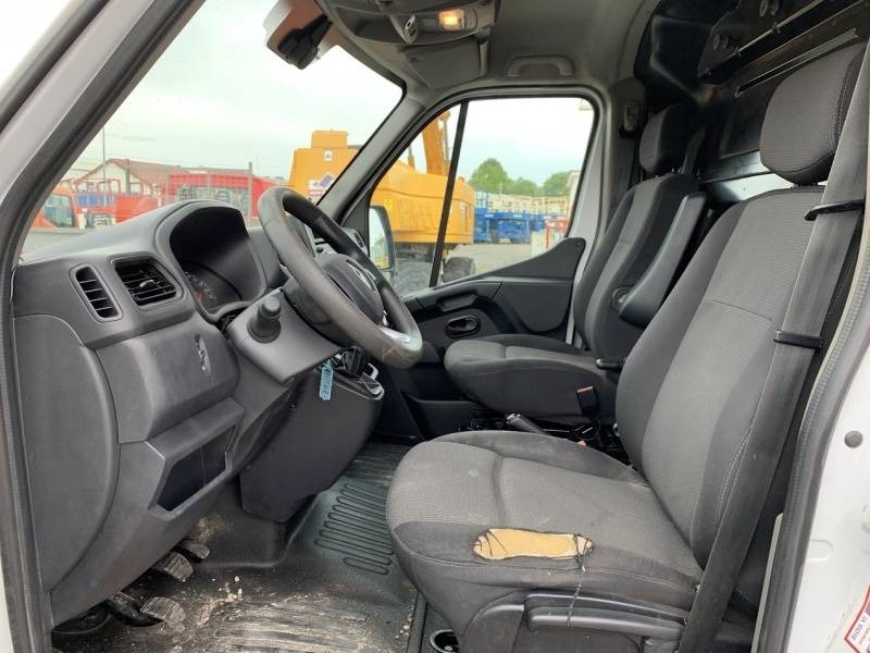 Camión con plataforma elevadora Renault Master Klubb K32 - 12,5 m, 120 kg: foto 11
