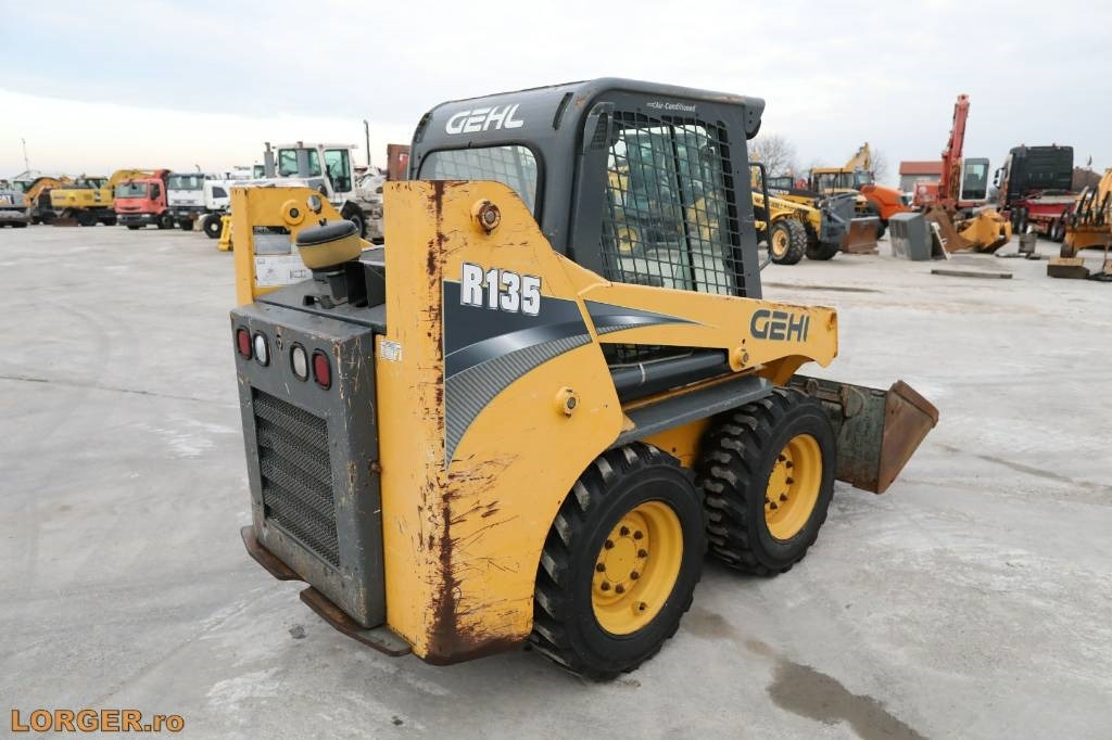 Gehl R 135 - Minicargadora: foto 3 Gehl R 135 - Minicargadora: foto 3
