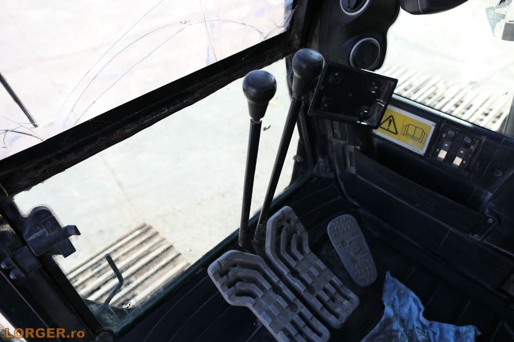 Excavadora de cadenas JCB JS 290 LC: foto 13
