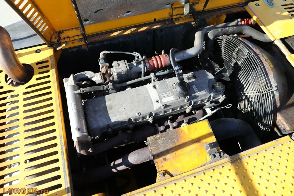Excavadora de cadenas JCB JS 290 LC: foto 11