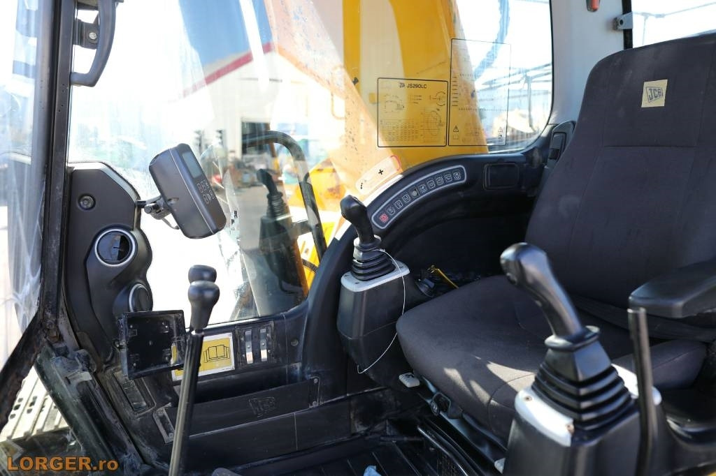 Excavadora de cadenas JCB JS 290 LC: foto 12
