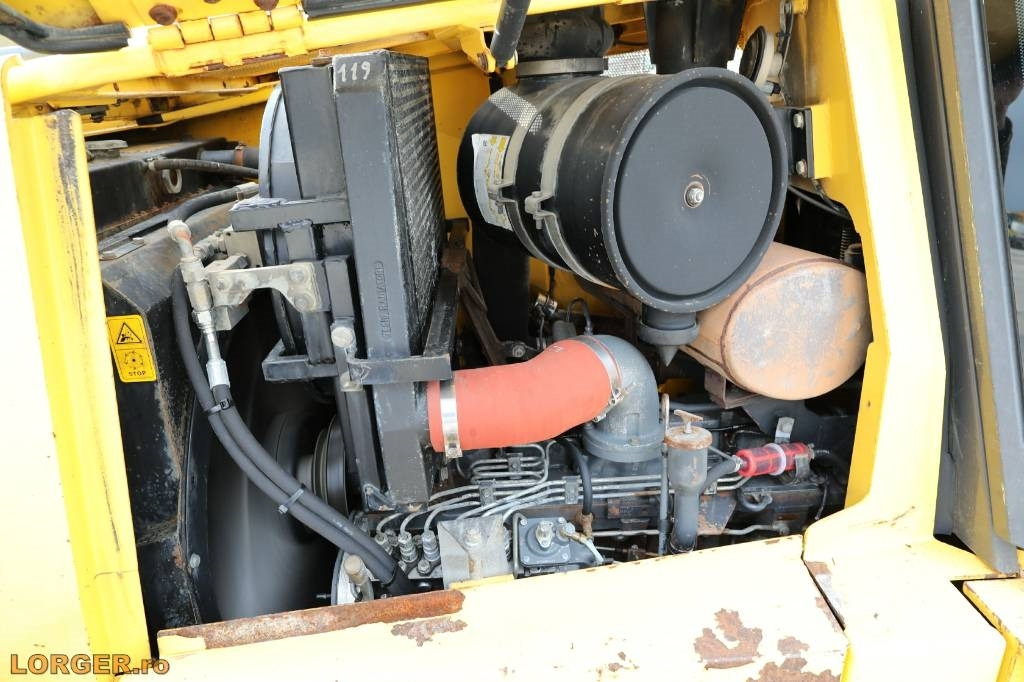 Bulldozer New Holland D 180: foto 7