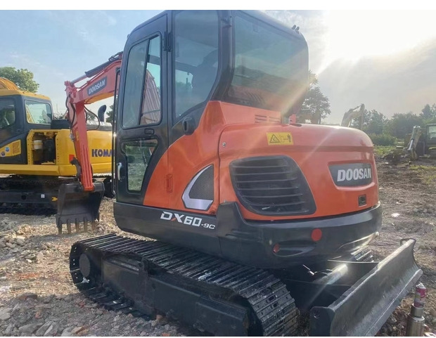 2021 Doosan DX60-9C - Excavadora de cadenas: foto 4 2021 Doosan DX60-9C - Excavadora de cadenas: foto 4