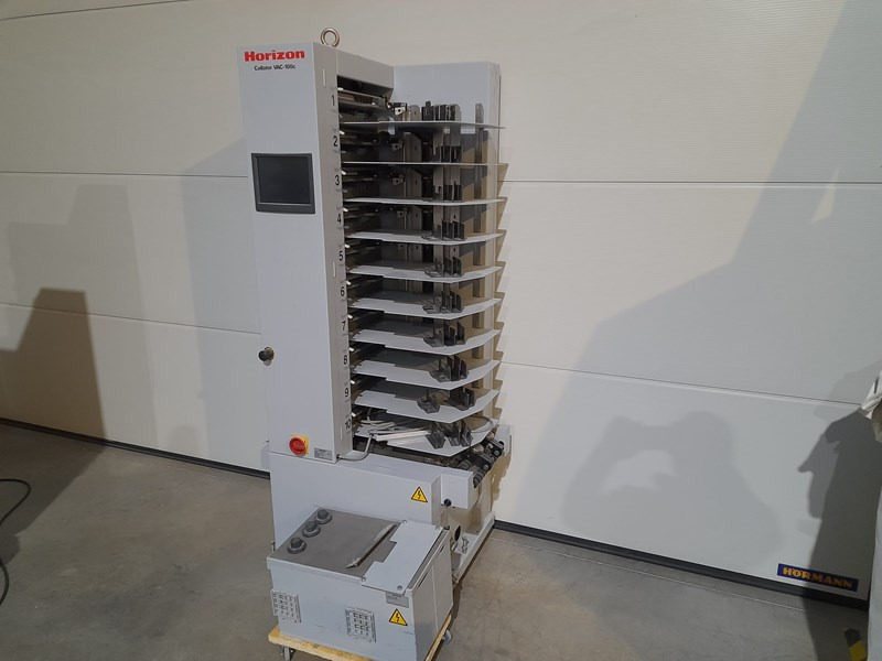 Horizon VAC-100 c | collator | 10 stations | 2007 | 71.000 | 2007 - Máquina de impresión: foto 3 Horizon VAC-100 c | collator | 10 stations | 2007 | 71.000 | 2007 - Máquina de impresión: foto 3