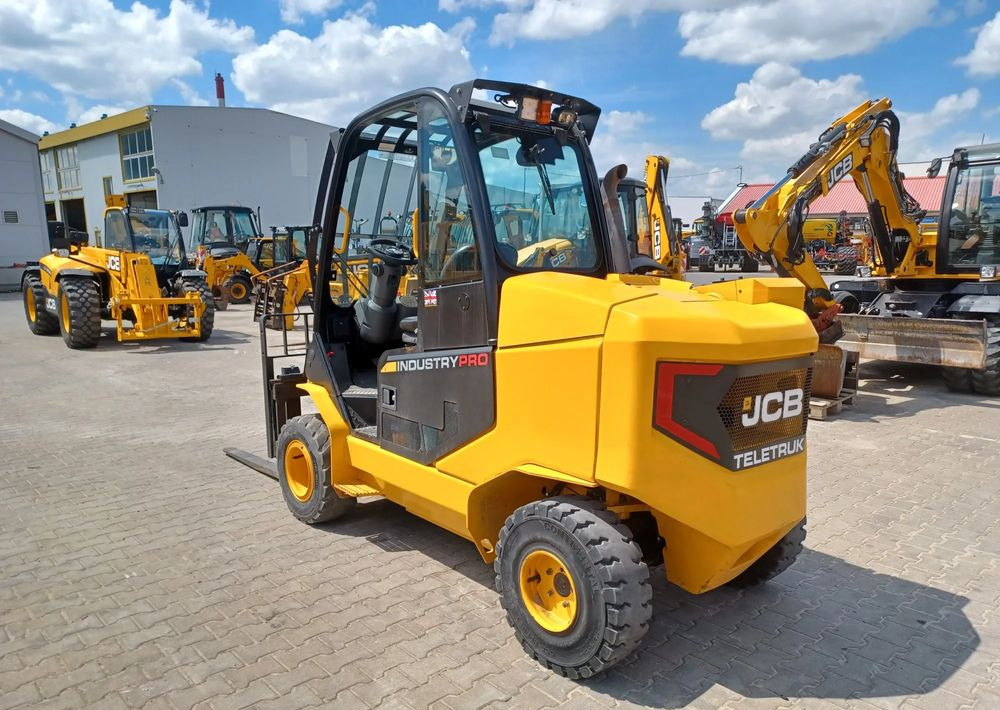 JCB TLT 35-26D - Manipulador telescópico, Carretilla elevadora: foto 4 JCB TLT 35-26D - Manipulador telescópico, Carretilla elevadora: foto 4