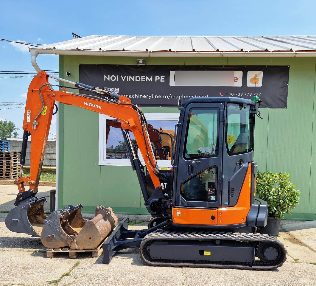 HITACHI ZX38 U-5A - Miniexcavadora: foto 1 HITACHI ZX38 U-5A - Miniexcavadora: foto 1