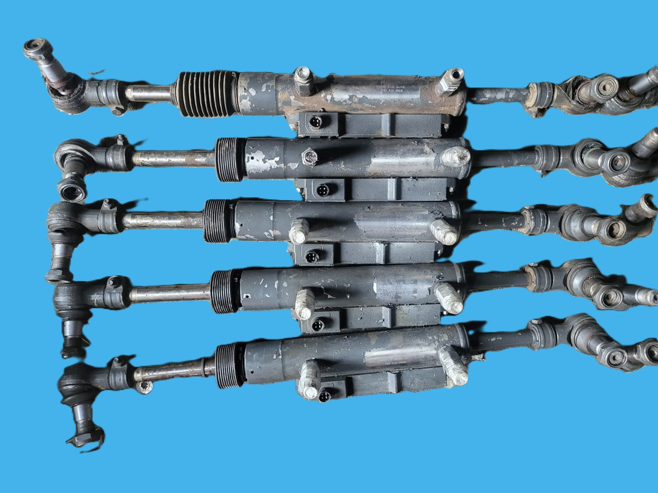 Piezas de recambio Siłownik osi skrętnej hydrauliczny A9604661092 Mercedes Actros MP4 Antos: foto 6