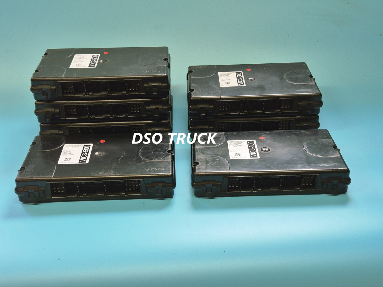 VIC3-500 2206308 Sterownik Kaseta Moduł Komputer DAF XF - Piezas de recambio: foto 3 VIC3-500 2206308 Sterownik Kaseta Moduł Komputer DAF XF - Piezas de recambio: foto 3