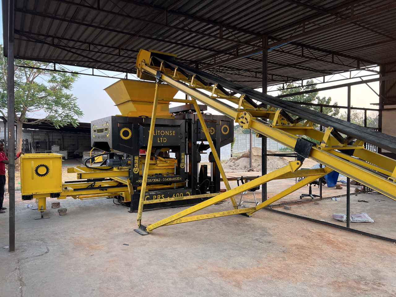 PRS-600 Semi-Automatic Concrete Block Machine - Máquina bloquera: foto 3 PRS-600 Semi-Automatic Concrete Block Machine - Máquina bloquera: foto 3