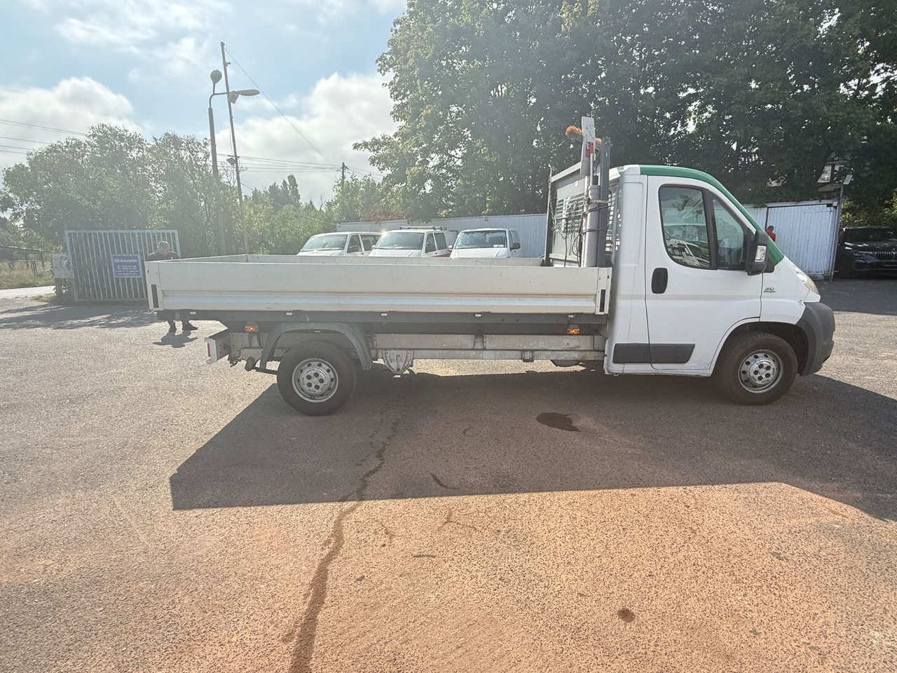 Fiat Ducato Pritsche 35 120 L4 - Furgoneta caja abierta: foto 5 Fiat Ducato Pritsche 35 120 L4 - Furgoneta caja abierta: foto 5