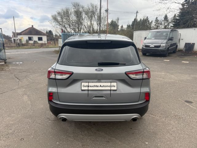 Ford Kuga Trend - Sedan: foto 5 Ford Kuga Trend - Sedan: foto 5