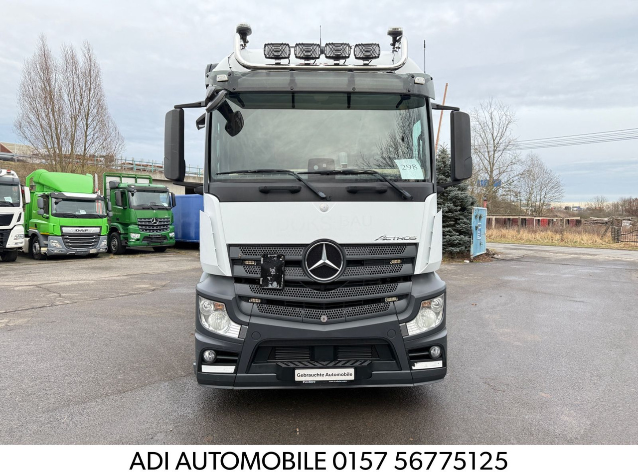 Mercedes-Benz Actros 2542 Abrollkipper mit Container - Camión multibasculante: foto 2 Mercedes-Benz Actros 2542 Abrollkipper mit Container - Camión multibasculante: foto 2
