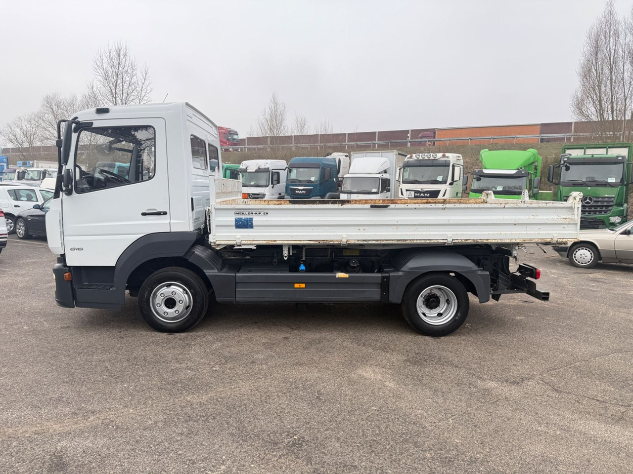 Camión volquete Mercedes-Benz Atego 816 Kipper  73 tkm: foto 6