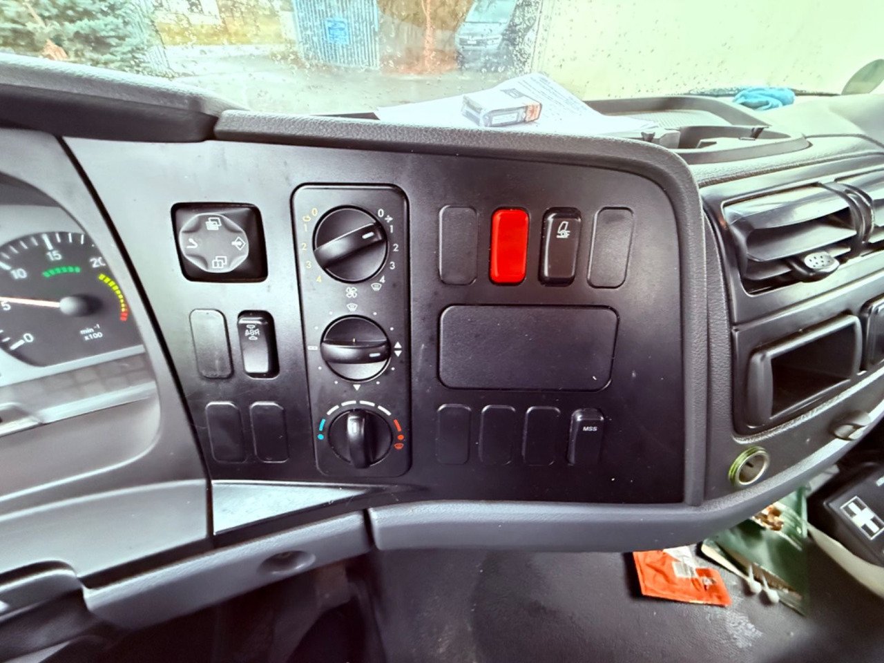 Camión volquete Mercedes-Benz Atego   818 4x2 OM 904: foto 13