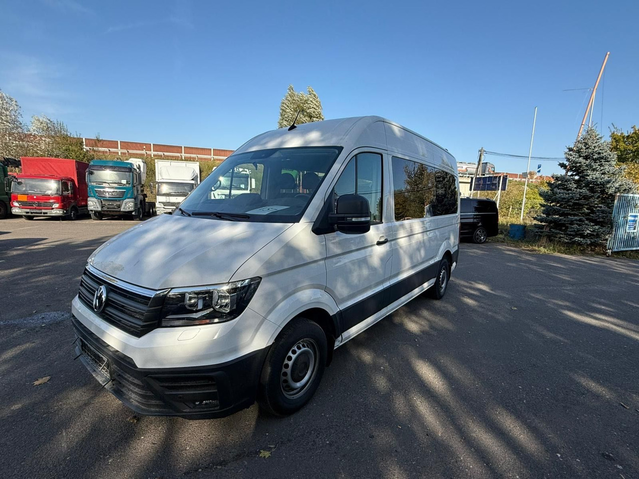 Volkswagen Crafter Kasten Kasten 35 mittellang Hochdach FWD - Furgoneta de pasajeros: foto 3 Volkswagen Crafter Kasten Kasten 35 mittellang Hochdach FWD - Furgoneta de pasajeros: foto 3