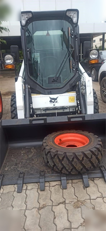 BOBCAT S450 - Minicargadora: foto 1 BOBCAT S450 - Minicargadora: foto 1