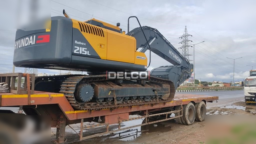 HYUNDAI ROBEX 215L SMART - Excavadora de cadenas: foto 1 HYUNDAI ROBEX 215L SMART - Excavadora de cadenas: foto 1