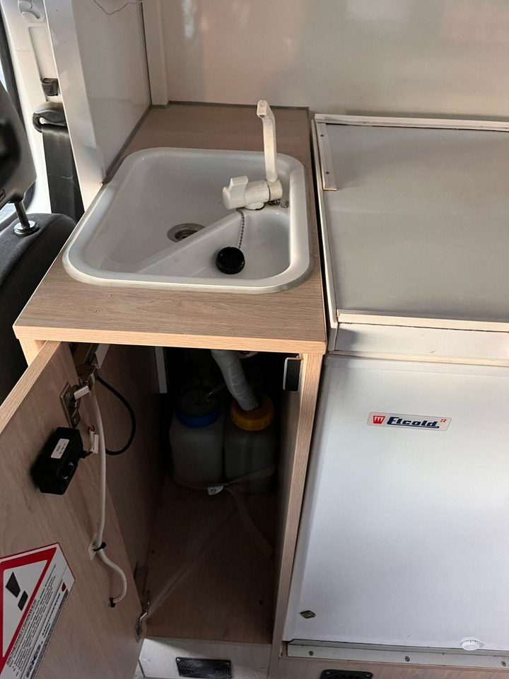 Iveco Daily SB Mobil - Camión tienda: foto 4 Iveco Daily SB Mobil - Camión tienda: foto 4