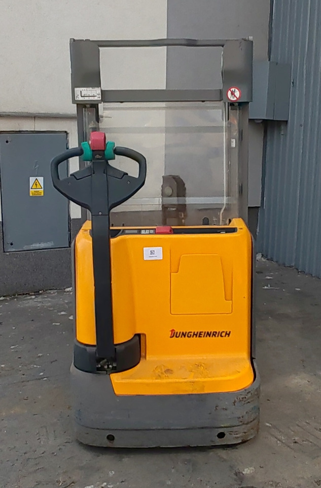 Jungheinrich EJC 112 2.5m/ flee lift/ 2105mh/ 2017y - Apilador: foto 2 Jungheinrich EJC 112 2.5m/ flee lift/ 2105mh/ 2017y - Apilador: foto 2