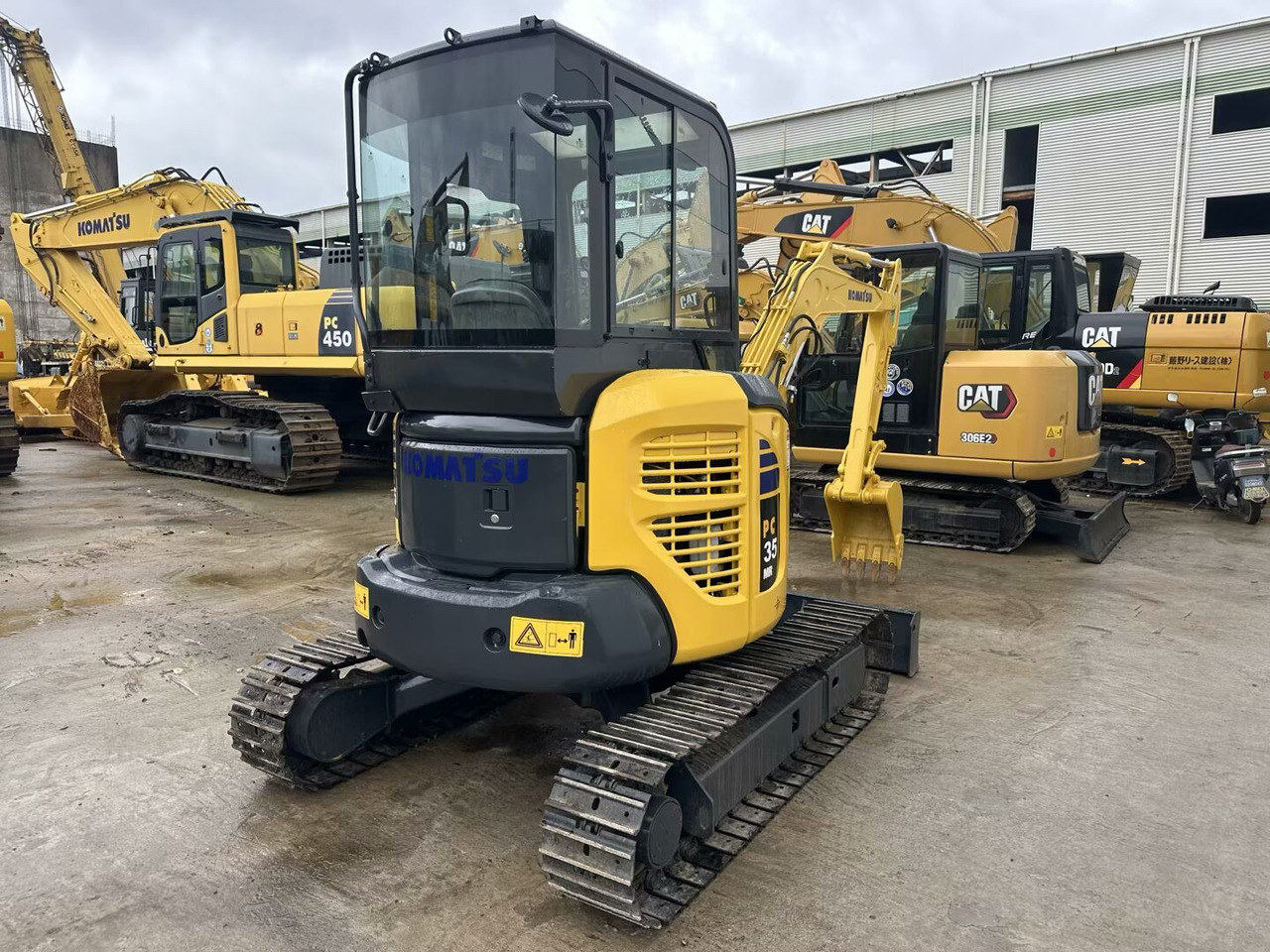 Komatsu pc35MR - Miniexcavadora: foto 1 Komatsu pc35MR - Miniexcavadora: foto 1