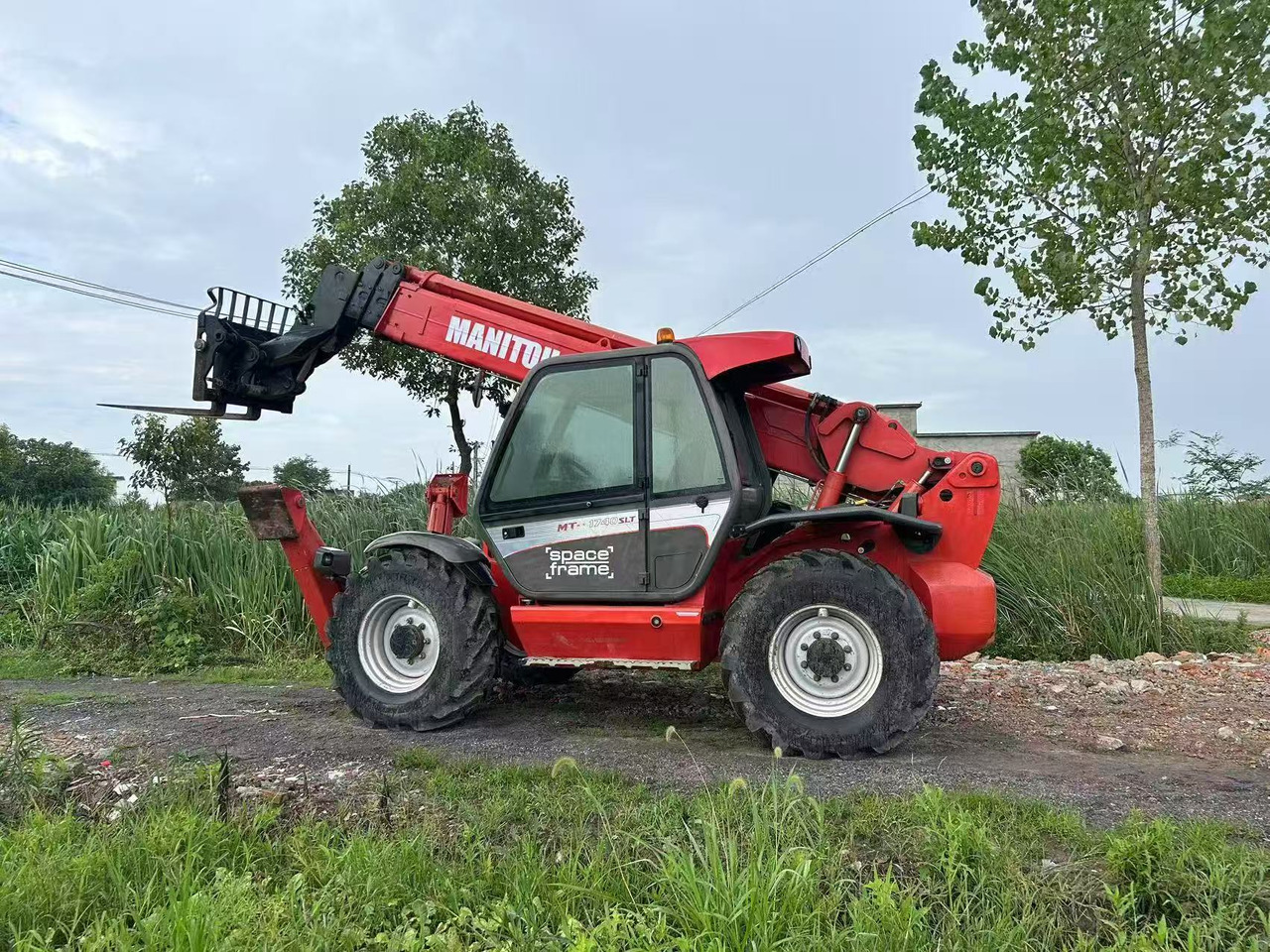 MANITOU MT-1740 - Manipulador telescópico: foto 1 MANITOU MT-1740 - Manipulador telescópico: foto 1
