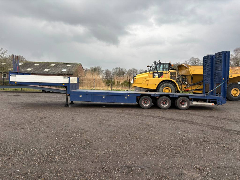 Nooteboom Lowloader tieflader 3 assen leaf spring, laadklep - Semirremolque góndola rebajadas: foto 1 Nooteboom Lowloader tieflader 3 assen leaf spring, laadklep - Semirremolque góndola rebajadas: foto 1