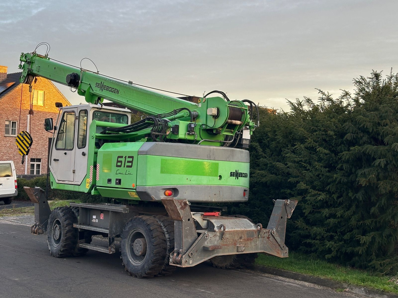 Sennebogen 613 - Grúa torre: foto 1 Sennebogen 613 - Grúa torre: foto 1