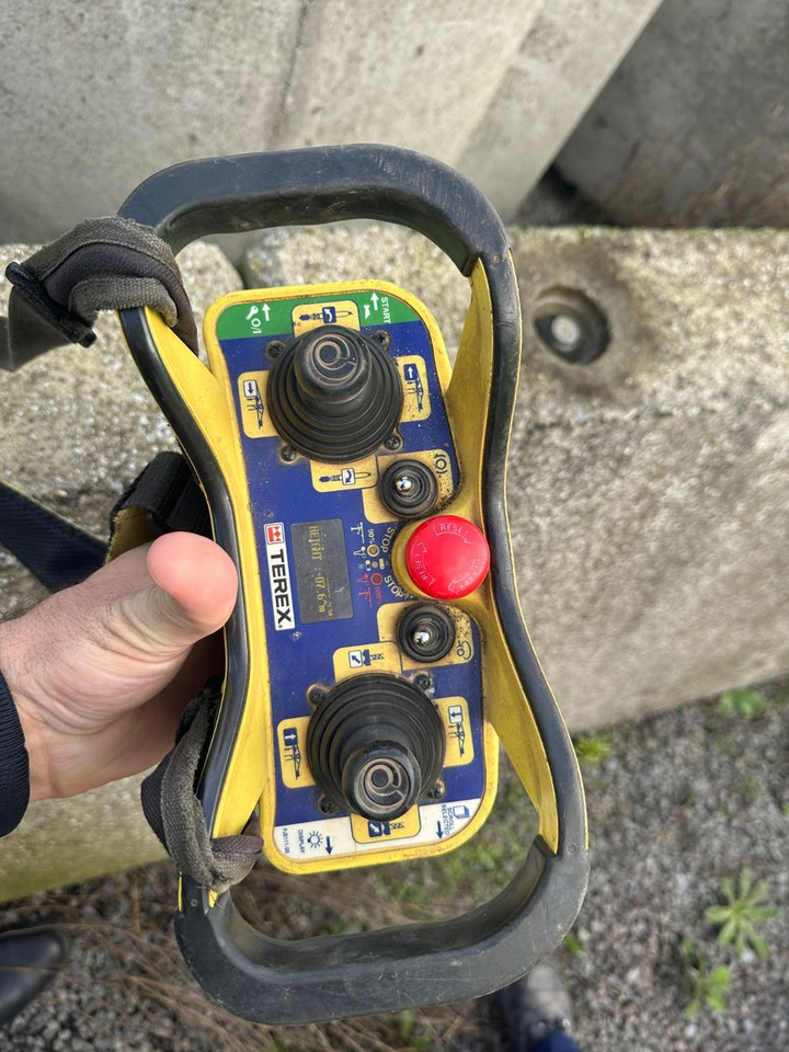 Terex COMEDIL CTT162-8 RADIO FUNK+LIFT GEDATOP ZUSTAND - Grúa torre: foto 4 Terex COMEDIL CTT162-8 RADIO FUNK+LIFT GEDATOP ZUSTAND - Grúa torre: foto 4