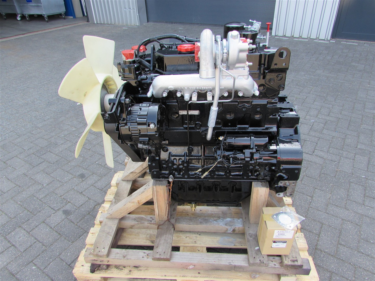 Mitsubishi RECON D04FR -KDP2TAAC / D04FR 74Kw @ 2000 rpm - Motor para Excavadora: foto 1 Mitsubishi RECON D04FR -KDP2TAAC / D04FR 74Kw @ 2000 rpm - Motor para Excavadora: foto 1