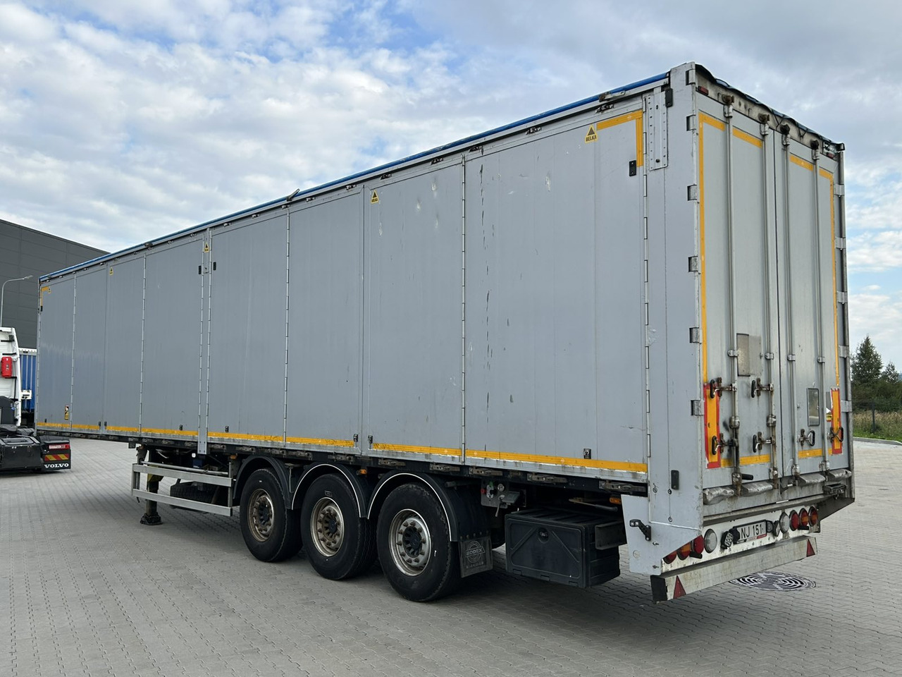 BODEX KIS 3F - Semirremolque piso movil: foto 3 BODEX KIS 3F - Semirremolque piso movil: foto 3