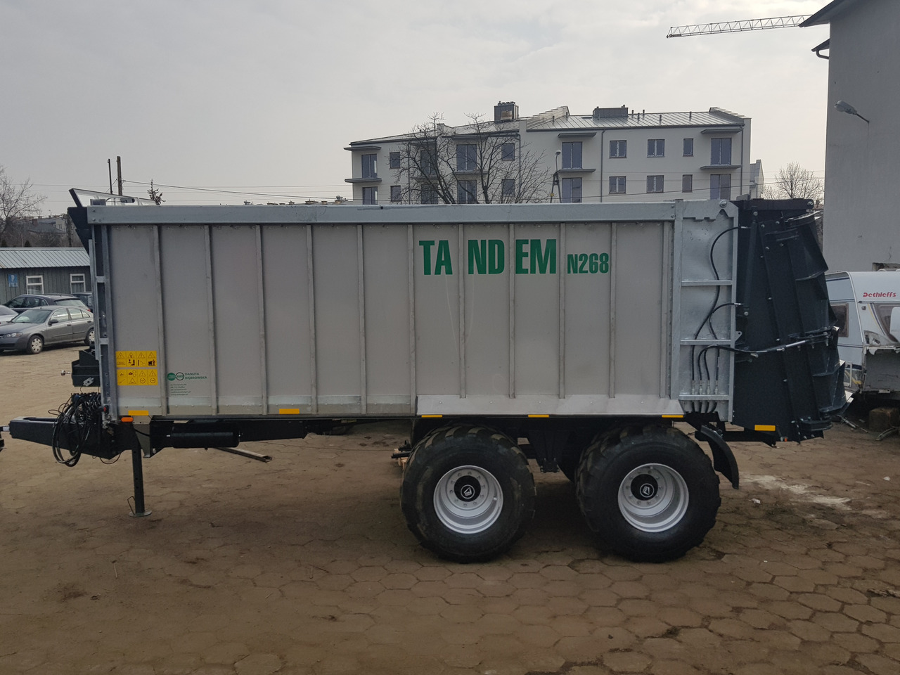 Esparcidor de estiércol nuevo Auto-Agro Mistreuer / Manure spreader / Epandeur à fumier / Rimorchio spandiconcime / Abonadora / Разбрасыватель органических удобрений / Rozrzutnik obornika Tandem N268: foto 23