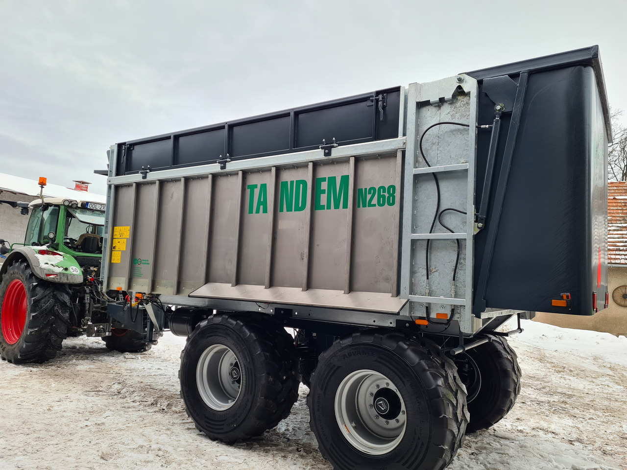 Esparcidor de estiércol nuevo Auto-Agro Mistreuer / Manure spreader / Epandeur à fumier / Rimorchio spandiconcime / Abonadora / Разбрасыватель органических удобрений / Rozrzutnik obornika Tandem N268: foto 25