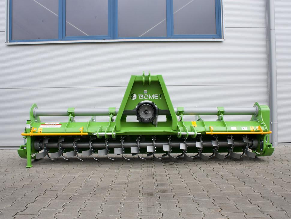 Bomet Bodenfräsen / Rotary tiller / Rotavator / Vangatrice / Desgarrador / Роторный культиватор / Glebogryzarka 3 m - Rotocultivador: foto 1 Bomet Bodenfräsen / Rotary tiller / Rotavator / Vangatrice / Desgarrador / Роторный культиватор / Glebogryzarka 3 m - Rotocultivador: foto 1