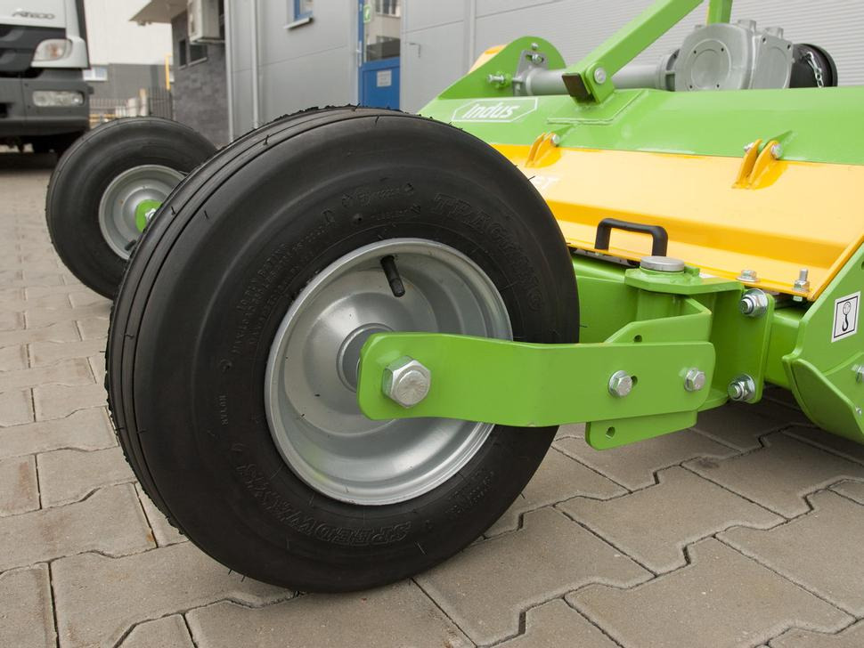 Desbrozadora de martillos nuevo Bomet Schlegelmulcher / Flail mower / Faucheuse à fléaux / condizionatore a flagelli / Мульчер / Kosiarka bijakowa Indus 2 m: foto 9