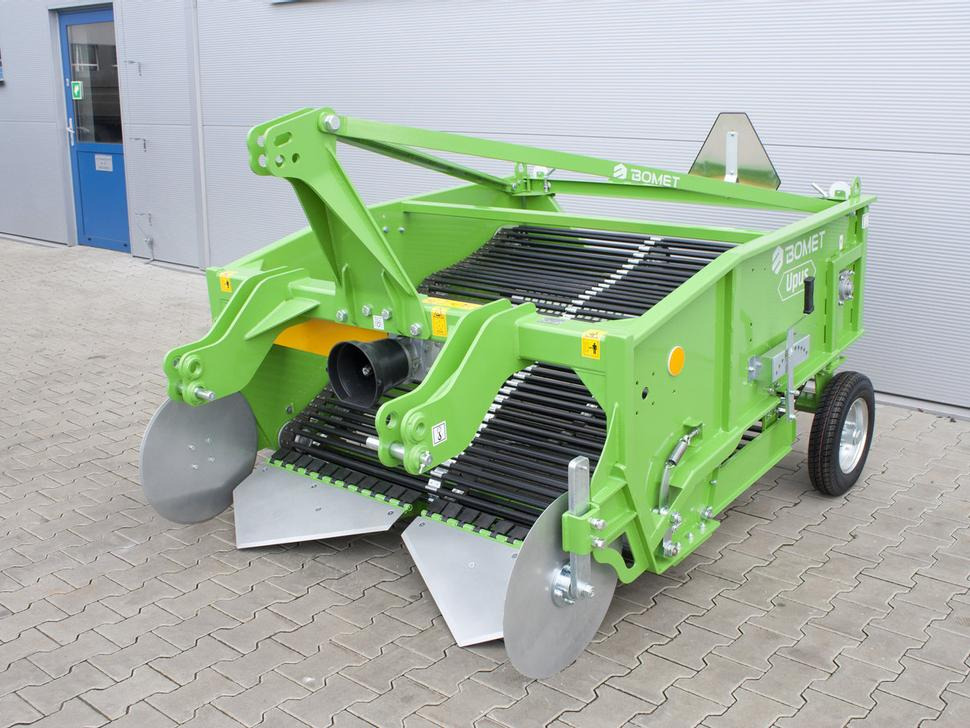 Bomet Siebkettenroder / Potato digger / Arracheuse de pomme de terre / Scavapatate / Cavador de patatas / 2-рядная картофелекопалка / Kopaczka do ziemniaków - Arrancadora de patatas: foto 1 Bomet Siebkettenroder / Potato digger / Arracheuse de pomme de terre / Scavapatate / Cavador de patatas / 2-рядная картофелекопалка / Kopaczka do ziemniaków - Arrancadora de patatas: foto 1