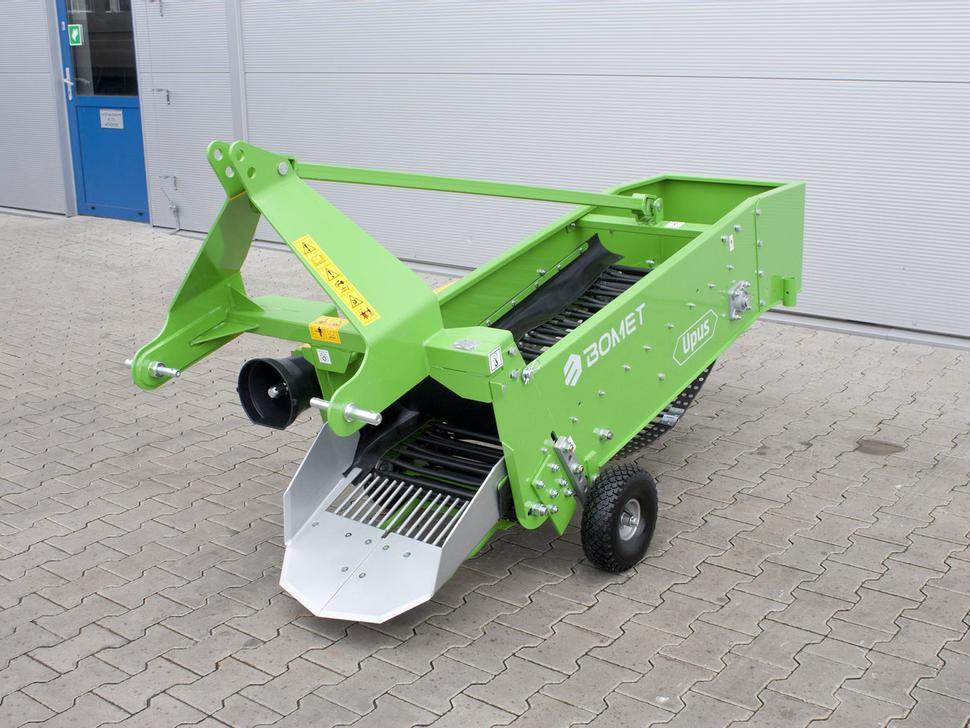 Bomet Siebkettenroder / Potato digger / Arracheuse de pomme de terre / Scavapatate / Однорядная картофельная копалка / Kopaczka do ziemniaków Z656 - Arrancadora de patatas: foto 1 Bomet Siebkettenroder / Potato digger / Arracheuse de pomme de terre / Scavapatate / Однорядная картофельная копалка / Kopaczka do ziemniaków Z656 - Arrancadora de patatas: foto 1