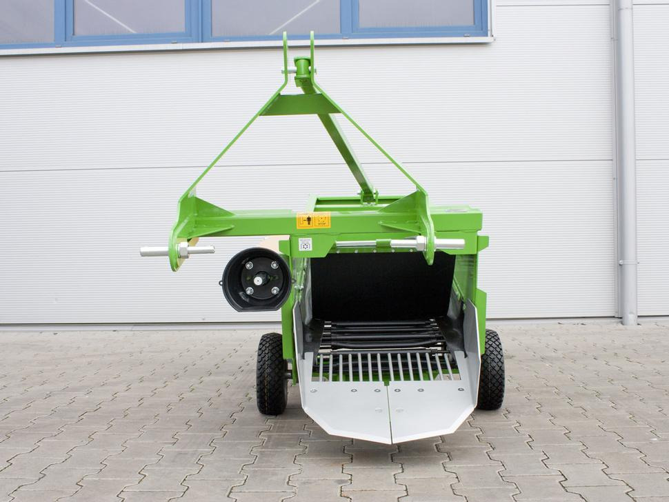 Bomet Siebkettenroder / Potato digger / Arracheuse de pomme de terre / Scavapatate / Однорядная картофельная копалка / Kopaczka do ziemniaków Z656 - Arrancadora de patatas: foto 3 Bomet Siebkettenroder / Potato digger / Arracheuse de pomme de terre / Scavapatate / Однорядная картофельная копалка / Kopaczka do ziemniaków Z656 - Arrancadora de patatas: foto 3