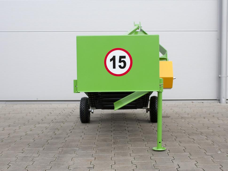 Bomet Siebkettenroder / Potato digger / Arracheuse de pomme de terre / Scavapatate / Однорядная картофельная копалка / Kopaczka do ziemniaków Z656 - Arrancadora de patatas: foto 4 Bomet Siebkettenroder / Potato digger / Arracheuse de pomme de terre / Scavapatate / Однорядная картофельная копалка / Kopaczka do ziemniaków Z656 - Arrancadora de patatas: foto 4