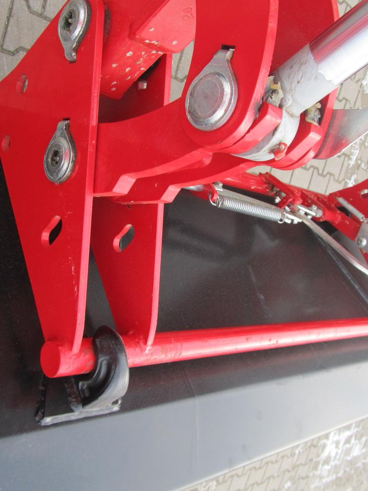 Lauderof Schaufel / Universal Bucket / Godet / Benna / Ковш / Łyżka 2 m - Cazo para Tractor: foto 5 Lauderof Schaufel / Universal Bucket / Godet / Benna / Ковш / Łyżka 2 m - Cazo para Tractor: foto 5