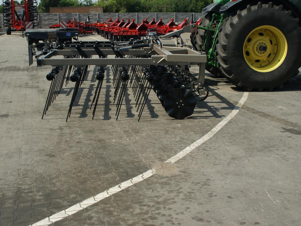 ROLEX Mulchegge / Mulch harrow / Herse de déchaumage / Erpice pacciamante / Борона для мульчирования / Brona mulczowa 7,5 m - Grada de púas: foto 3 ROLEX Mulchegge / Mulch harrow / Herse de déchaumage / Erpice pacciamante / Борона для мульчирования / Brona mulczowa 7,5 m - Grada de púas: foto 3