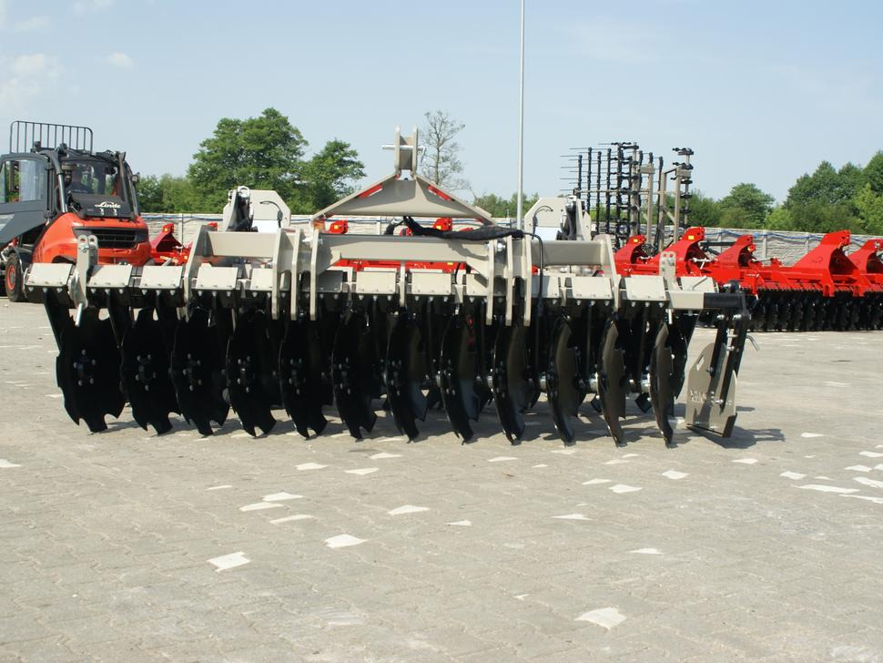 ROLEX Scheibenegge / Discs harrow / Dechaumeur à disques / Erpice a dischi / Дисковая борона / Brona talerzowa 3 m - Rastras: foto 2 ROLEX Scheibenegge / Discs harrow / Dechaumeur à disques / Erpice a dischi / Дисковая борона / Brona talerzowa 3 m - Rastras: foto 2