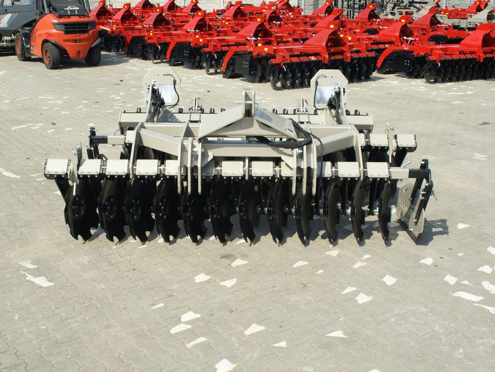 ROLEX Scheibenegge / Discs harrow / Dechaumeur à disques / Erpice a dischi / Дисковая борона / Brona talerzowa 3 m - Rastras: foto 4 ROLEX Scheibenegge / Discs harrow / Dechaumeur à disques / Erpice a dischi / Дисковая борона / Brona talerzowa 3 m - Rastras: foto 4