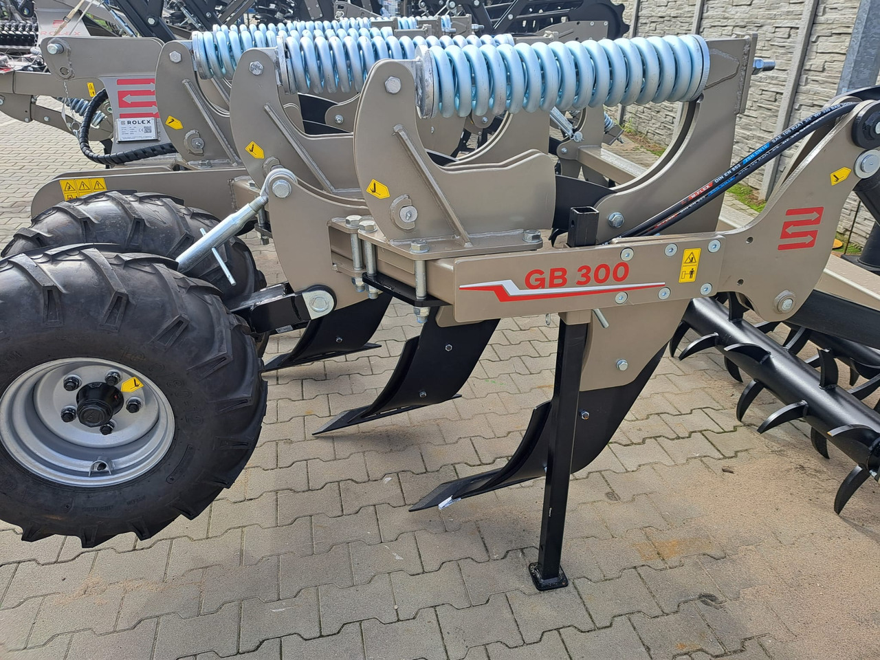 ROLEX Tiefenlockerer / Subsoiler / Décompacteur / Subsolador / Dissodatori / Глубокорыхлитель тип V / Głębosz typ V 3 m - Subsolador: foto 5 ROLEX Tiefenlockerer / Subsoiler / Décompacteur / Subsolador / Dissodatori / Глубокорыхлитель тип V / Głębosz typ V 3 m - Subsolador: foto 5