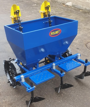 ROLMET Kartoffelpflanzmaschine / Potato planter / Planteuse de pomme de terre / Piantapatate / Sadzarka ziemniaków - Plantadora de patatas: foto 3 ROLMET Kartoffelpflanzmaschine / Potato planter / Planteuse de pomme de terre / Piantapatate / Sadzarka ziemniaków - Plantadora de patatas: foto 3